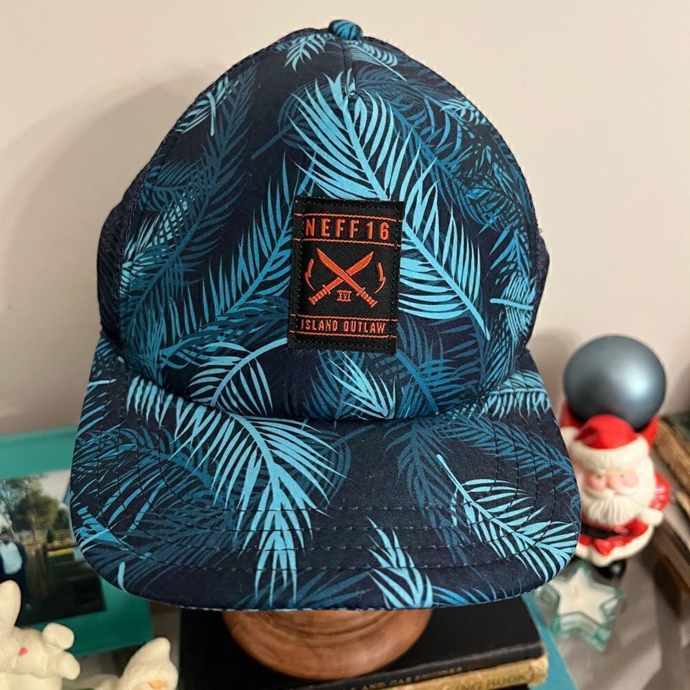 Men’s Neff 16 Island Outlaw SnapBack hat.